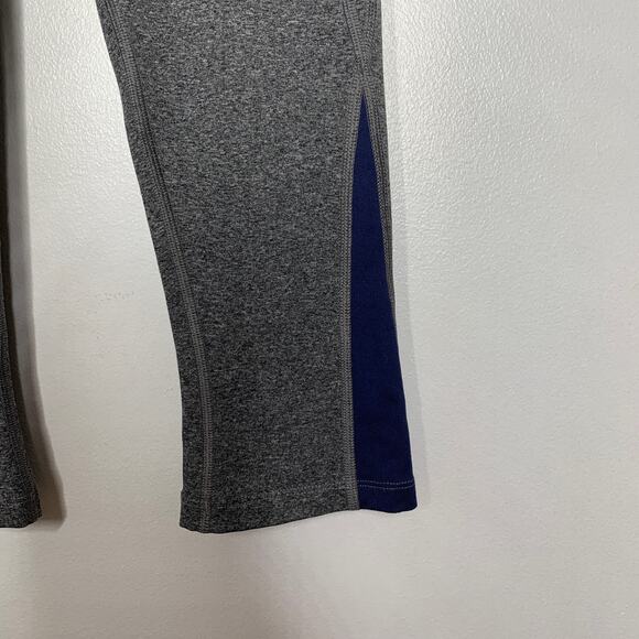 3/$20 The North Face women's gray Pulse cropped capri active legging SZ XS - Picture 3 of 9